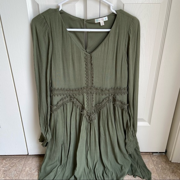 Boutique Olive Green Dress - Picture 2 of 4